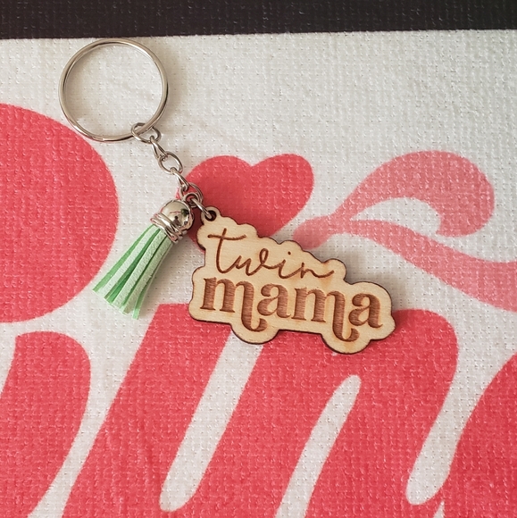 ***New Never Used*** Wooden Twin Mama Keychain w/tassel - Picture 3 of 4